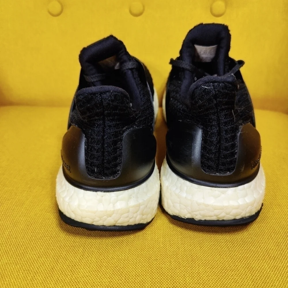 Adidas Ultraboost 4.0 DNA Black White Knit Sneakers Women's Shoe Size 9.5